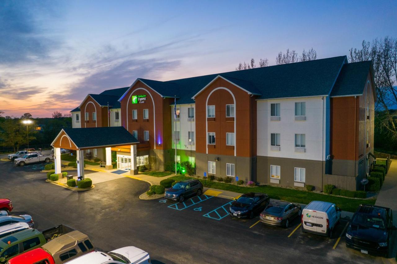Holiday Inn Express Hotel & Suites Bedford By Ihg Exterior foto